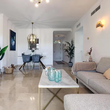 Aloha Gardens In Puerto Banus Apartment